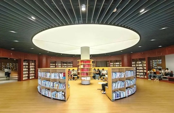 远望谷案例 | “ 阅享空间”，在山海间写诗